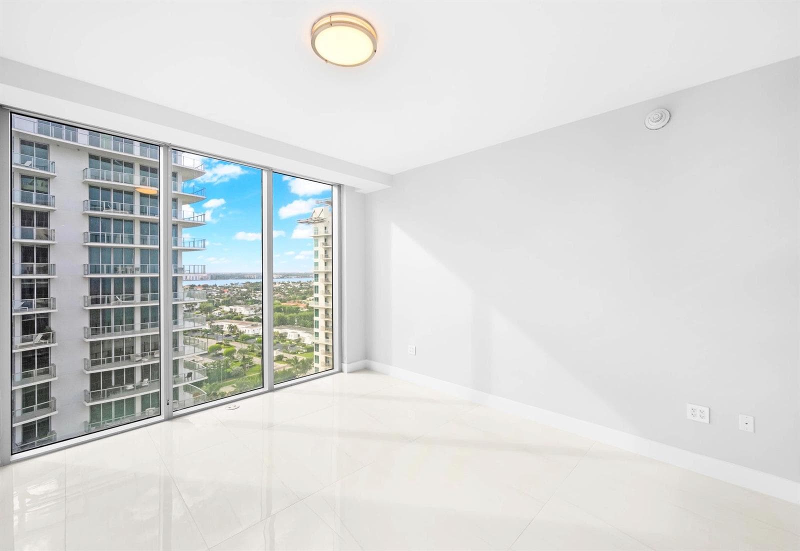 3100 N Ocean Drive H-1708 photo 22