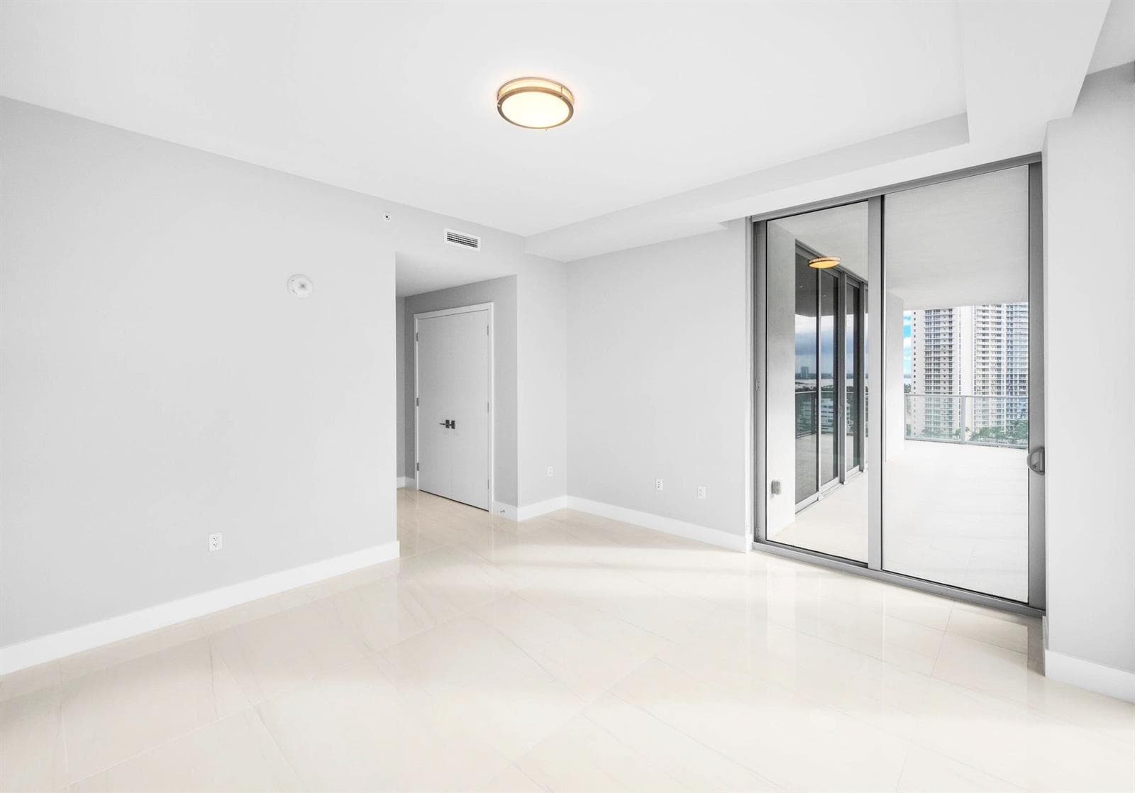 3100 N Ocean Drive H-1708 photo 21