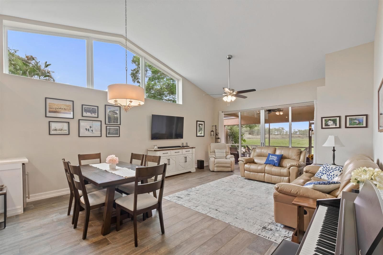 1401 Mahogany Place photo 5