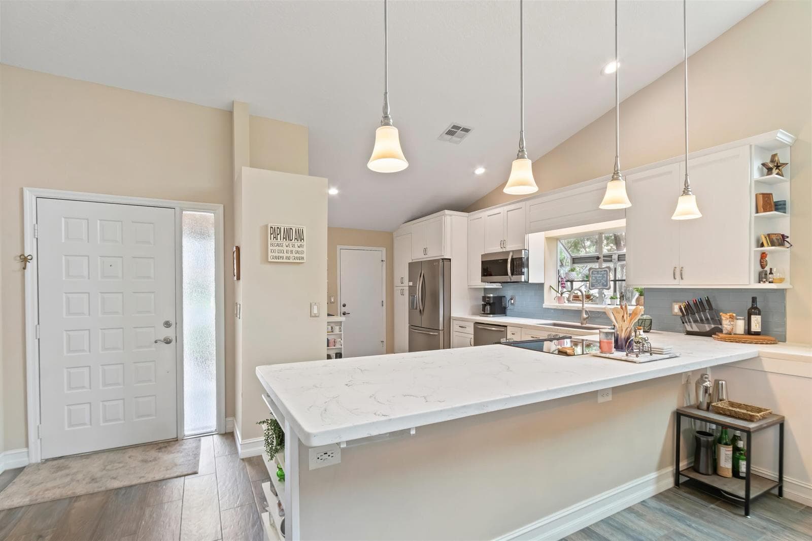 1401 Mahogany Place photo 9