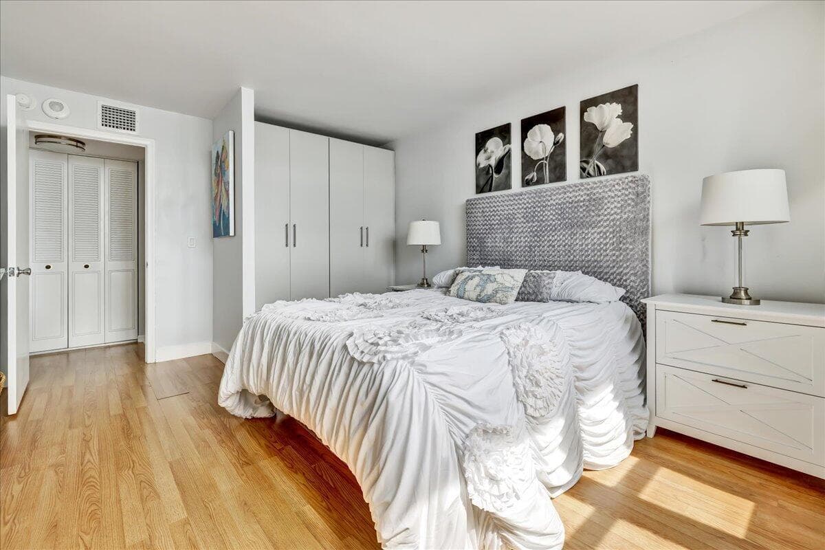 5600 N Flagler Drive Unit 1608 photo 13