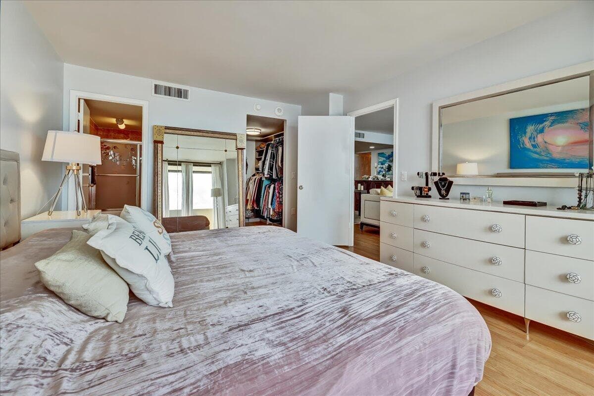 5600 N Flagler Drive Unit 1608 photo 9
