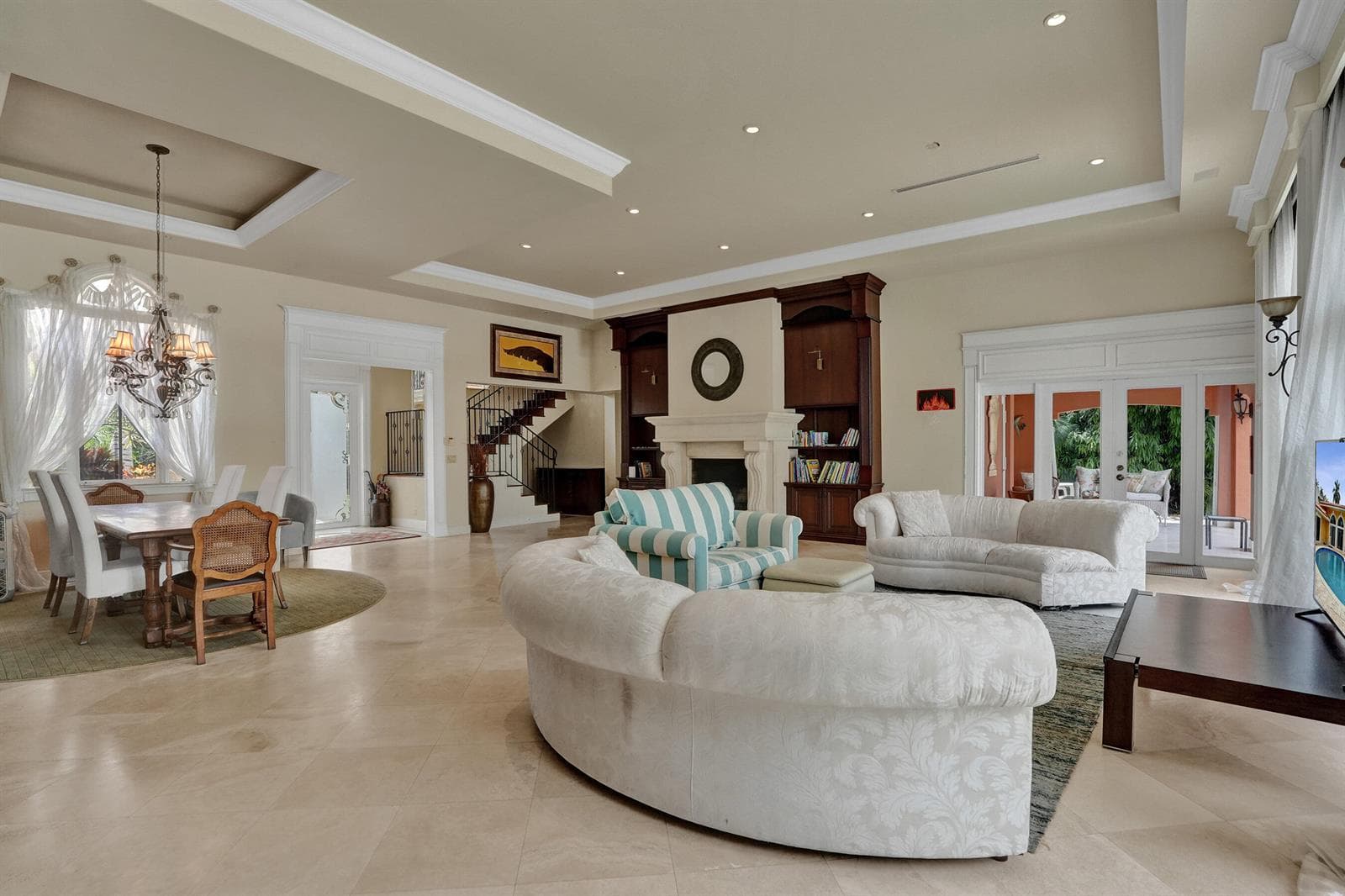 449 Isle Of Palms Drive photo 6