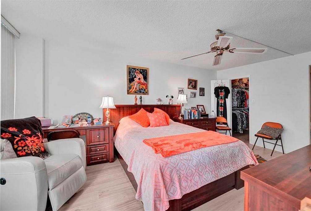 18031 Biscayne Boulevard 1004 photo 3