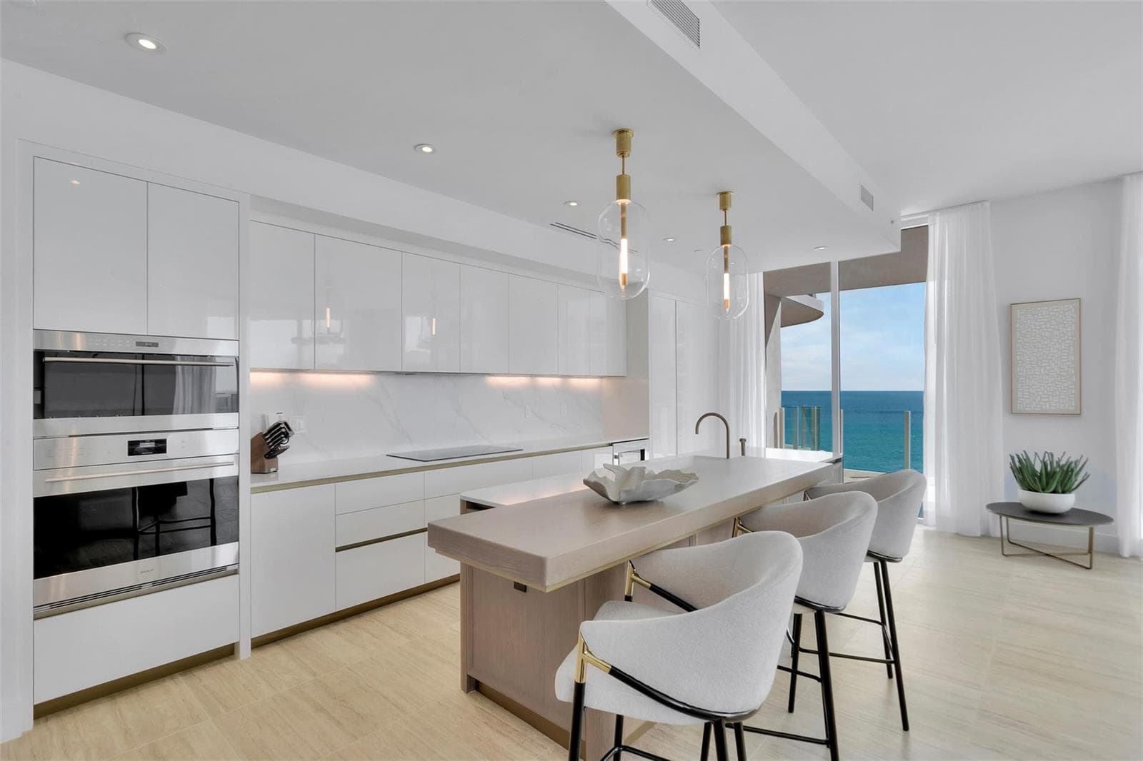 525 N Fort Lauderdale Beach Boulevard 1903 photo 13