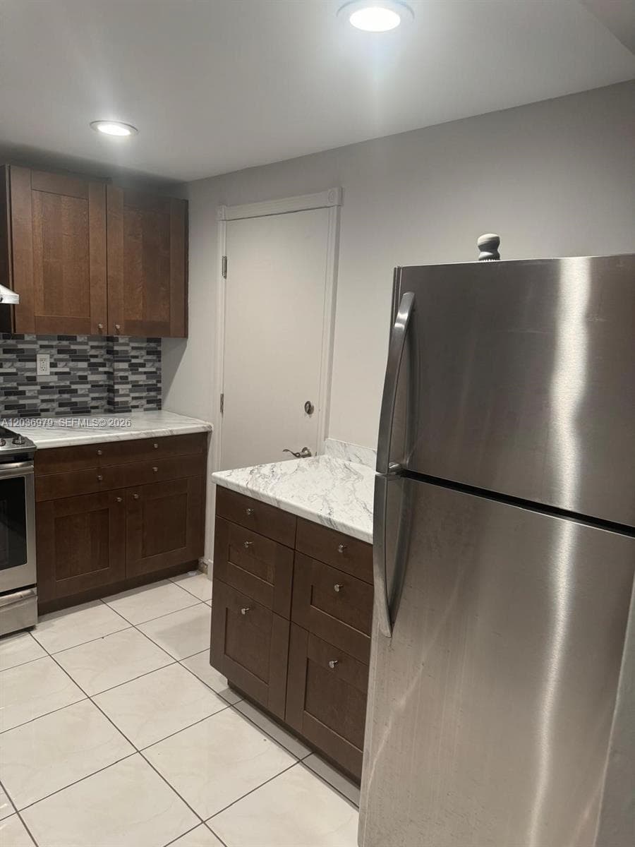 9500 W Bay Harbor Dr 6C photo 6