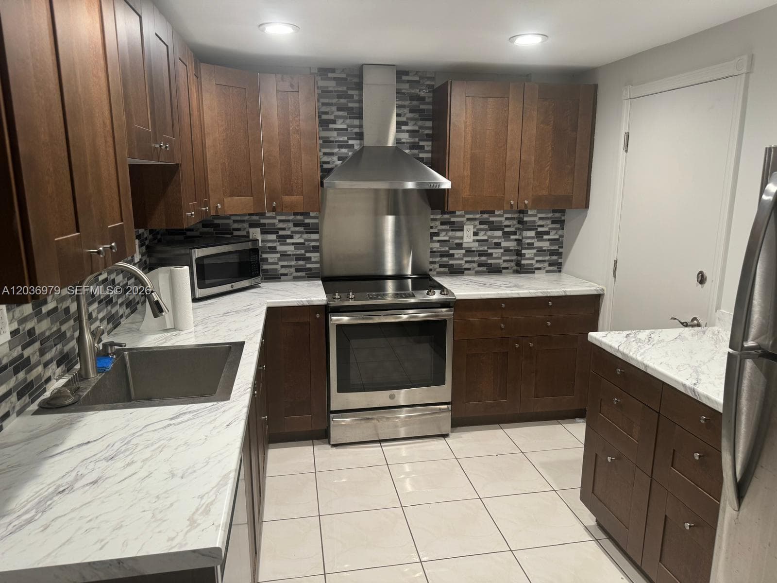 9500 W Bay Harbor Dr 6C photo 5