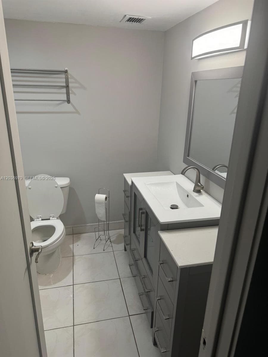 9500 W Bay Harbor Dr 6C photo 9