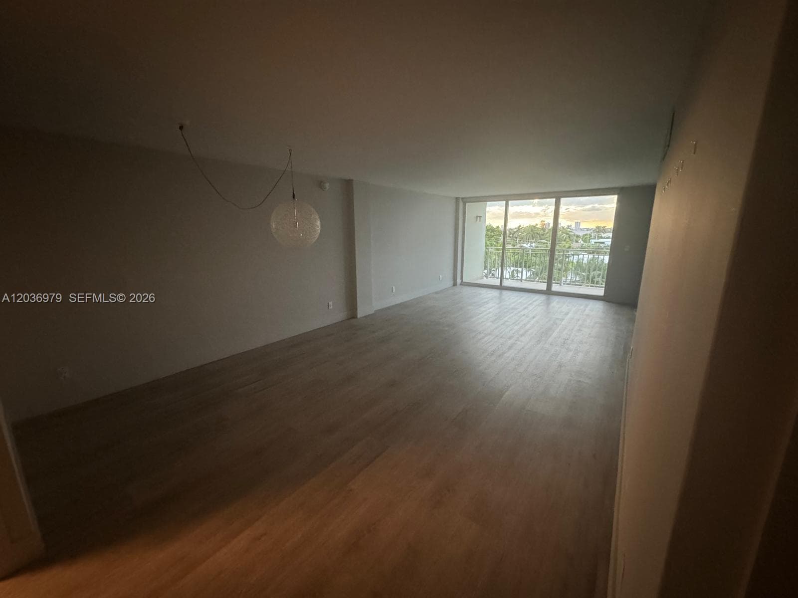 9500 W Bay Harbor Dr 6C photo 4