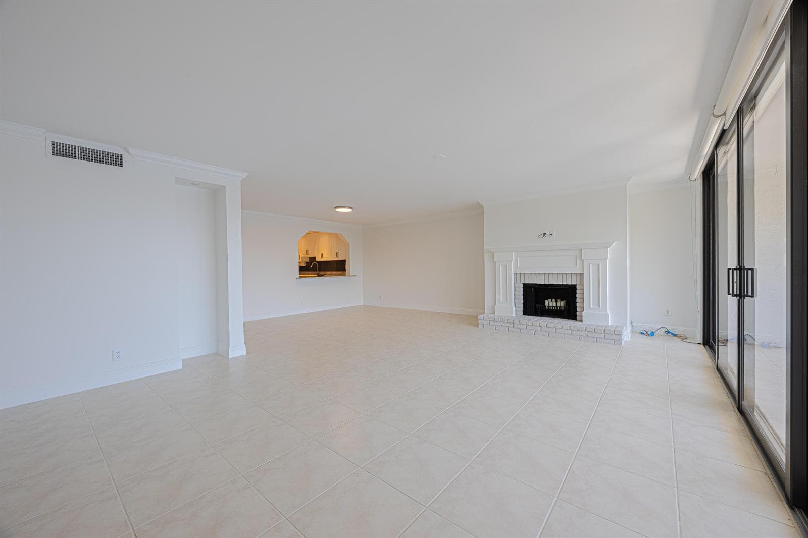 801 Palm Trail 9 photo 8