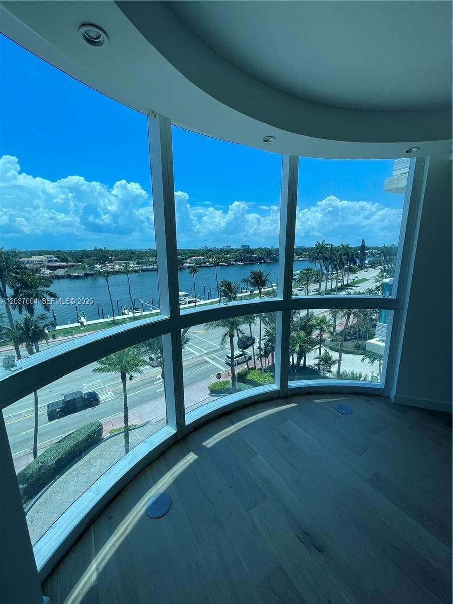5025 Collins Ave 601 photo 14