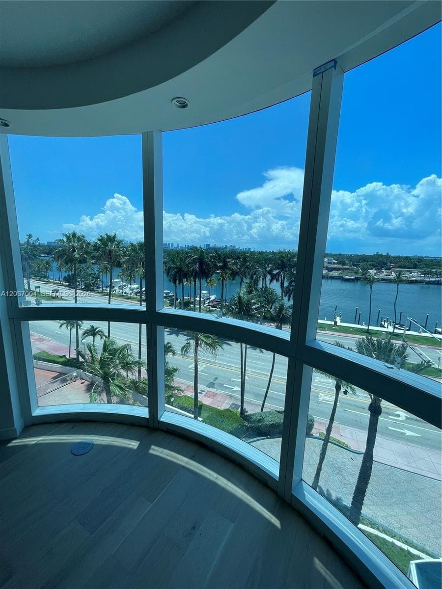 5025 Collins Ave 601 photo 15