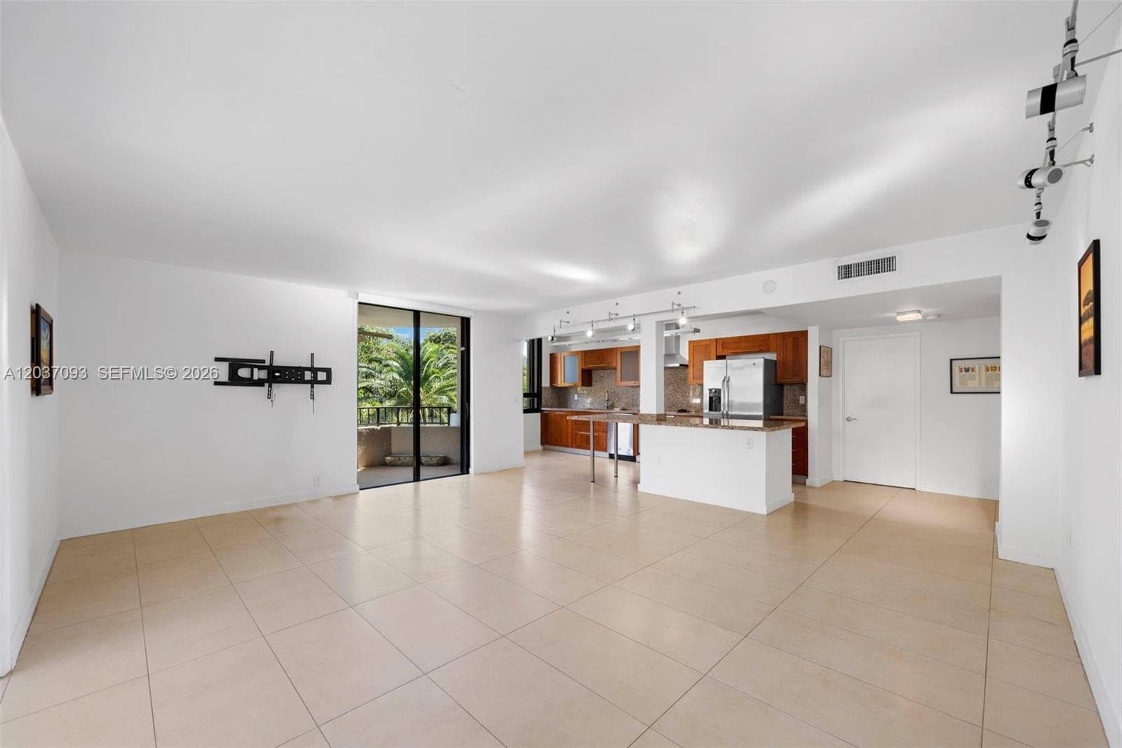 181 Crandon Blvd 301 photo 2