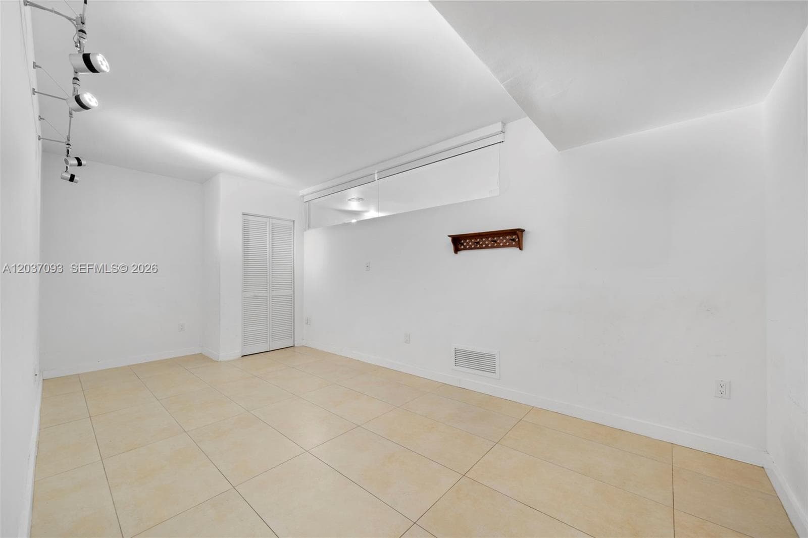 181 Crandon Blvd 301 photo 10