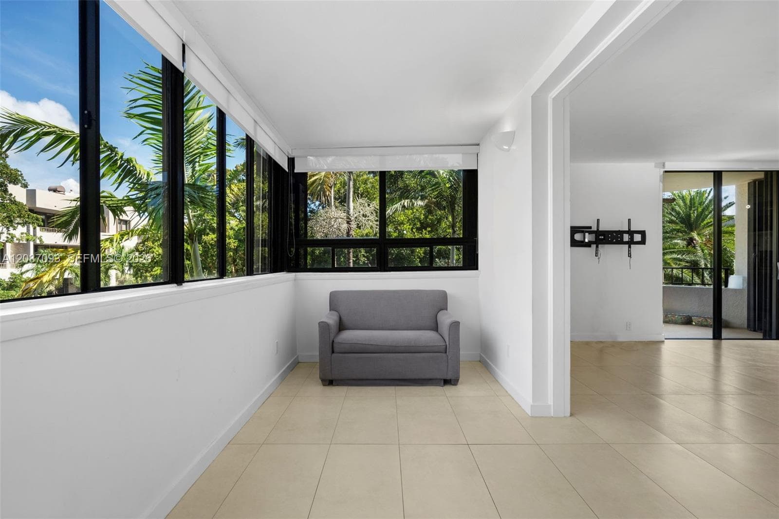 181 Crandon Blvd 301 photo 19