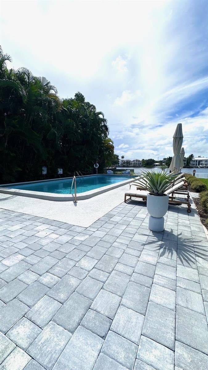 414 Seasage Drive 0030 photo 6