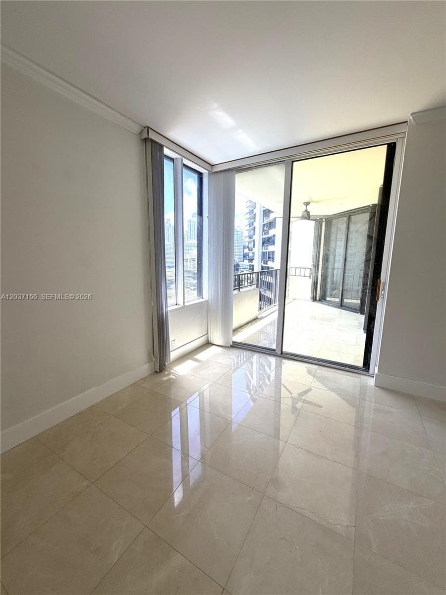 520 Brickell Key Dr A1005 photo 23