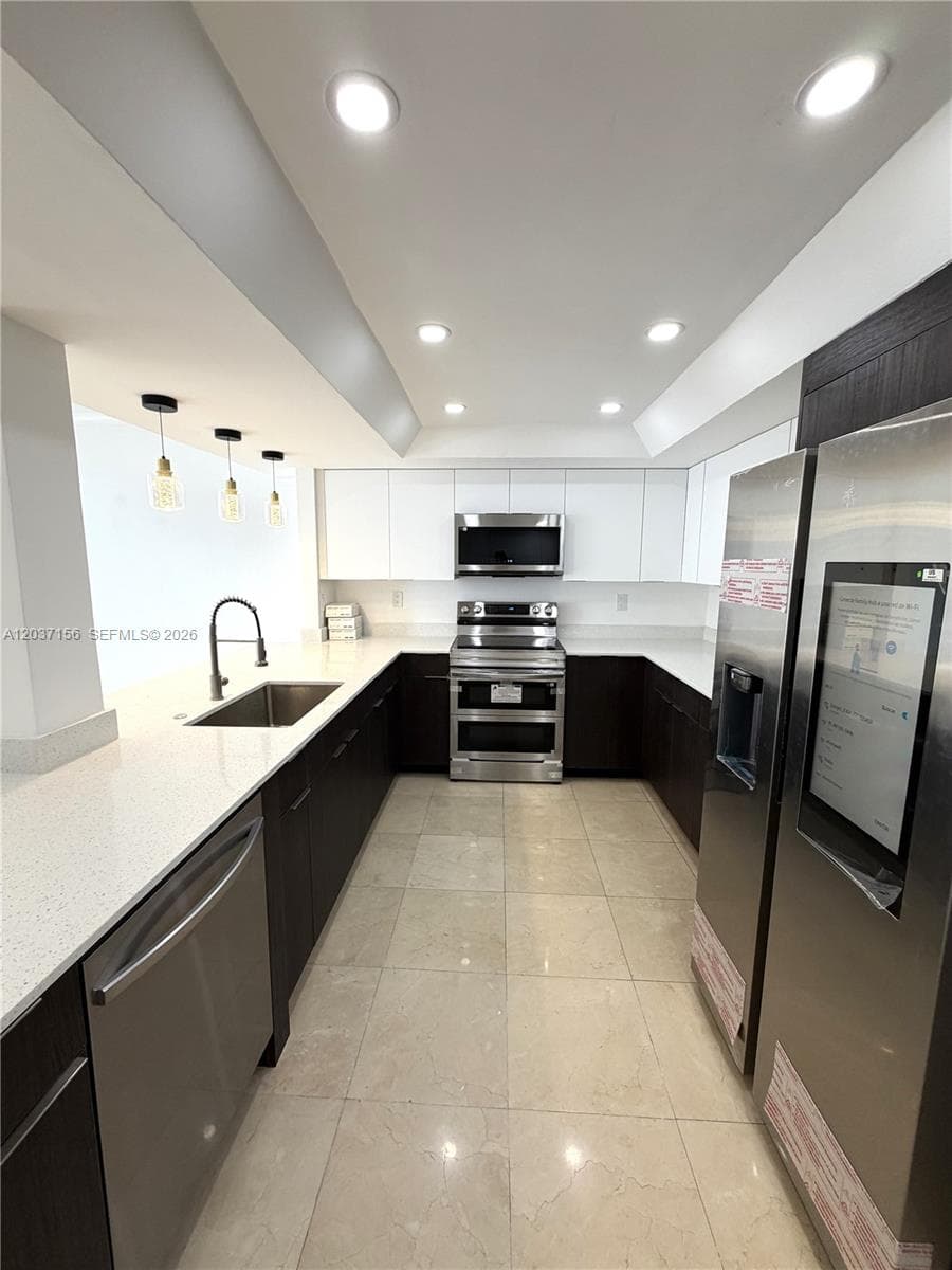 520 Brickell Key Dr A1005 photo 17