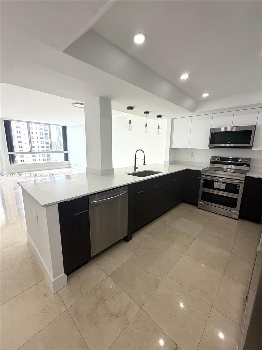 520 Brickell Key Dr A1005 photo 10