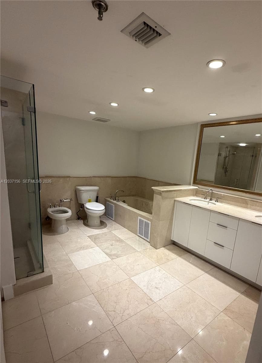 520 Brickell Key Dr A1005 photo 25