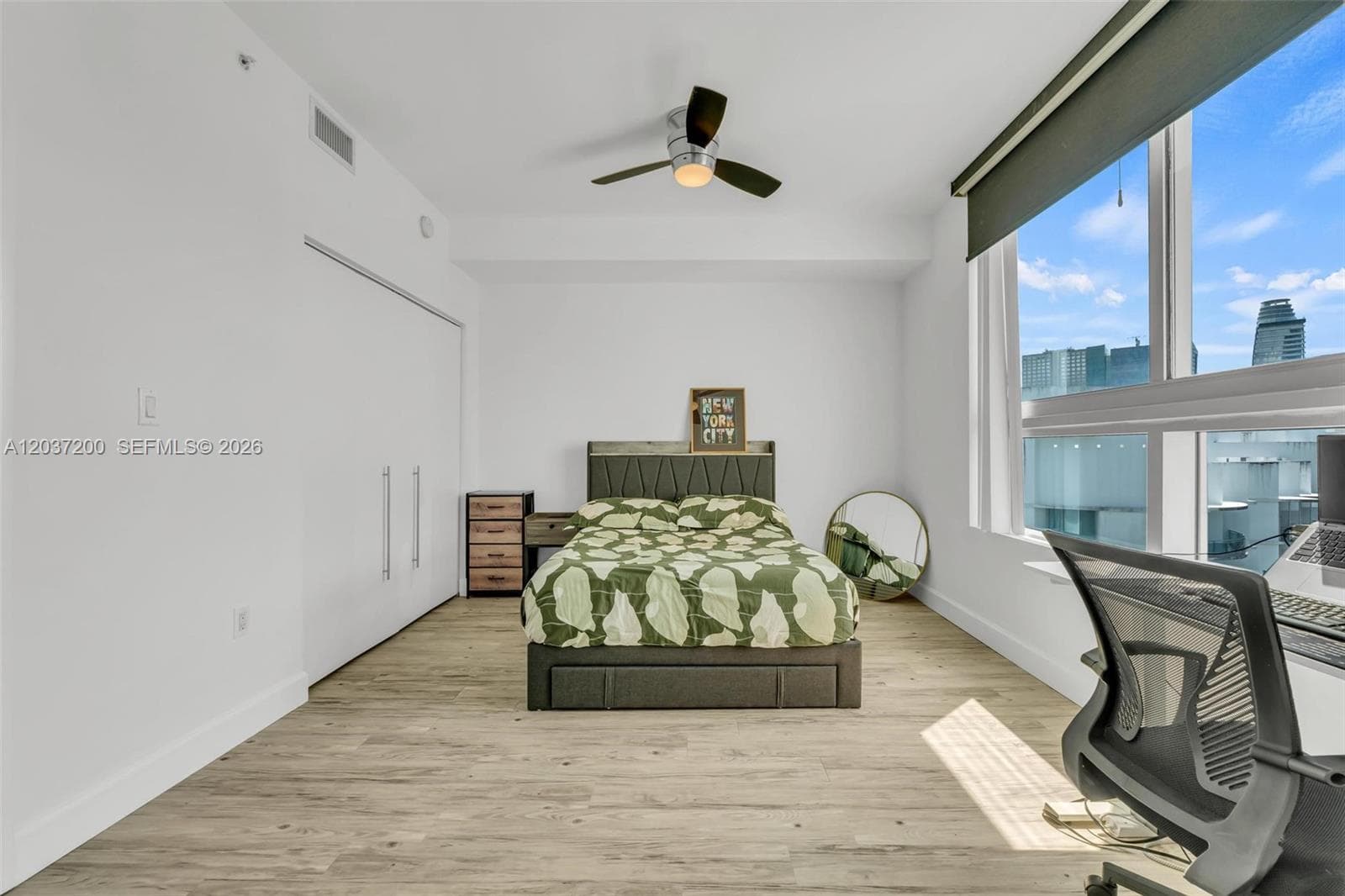 90 SW 3rd St 4303 photo 22
