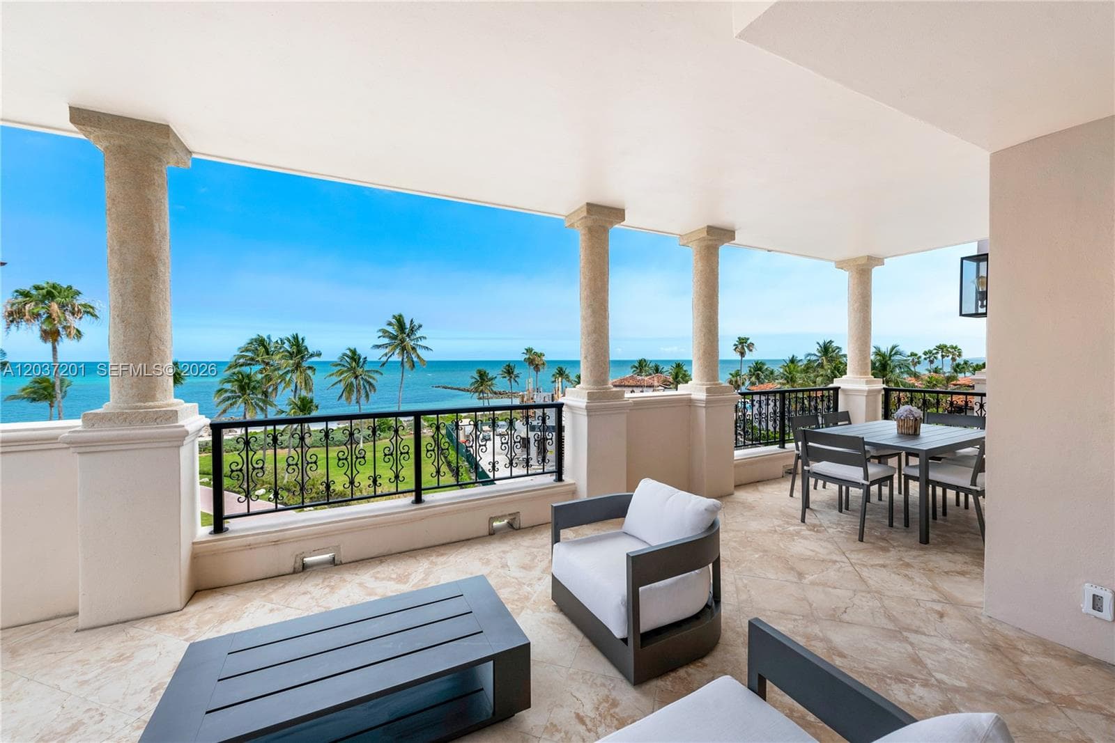 19242 Fisher Island Dr 19242 photo 8