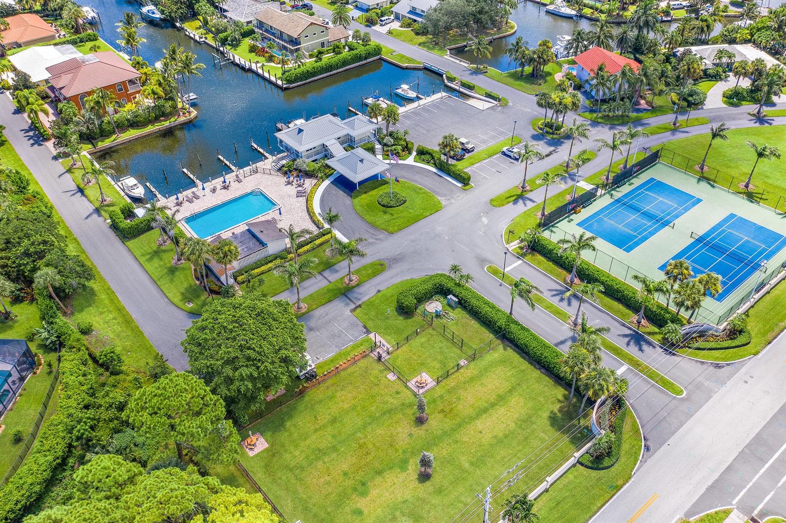 8967 SE Star Island Way photo 11