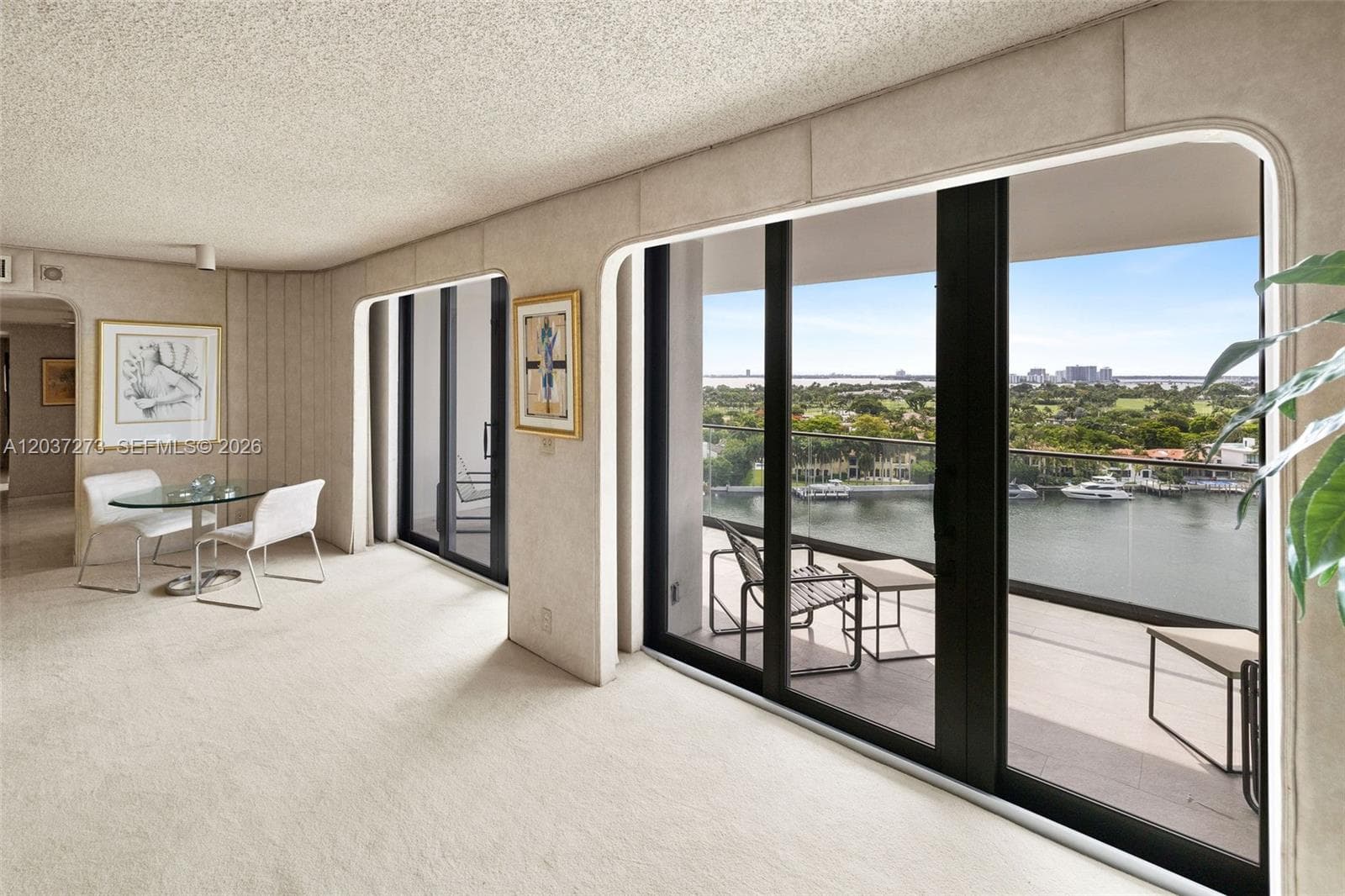 5500 Collins Ave 1401 photo 3