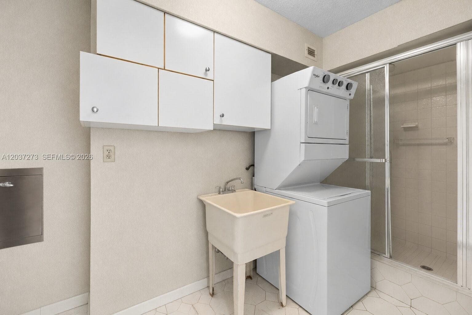5500 Collins Ave 1401 photo 25