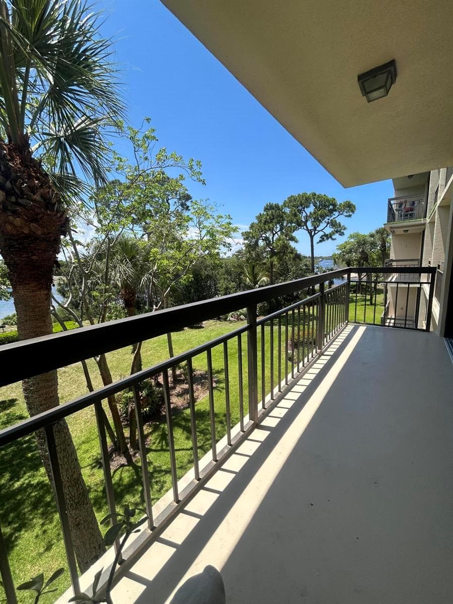 1901 Marina Isle Way 302 photo 13