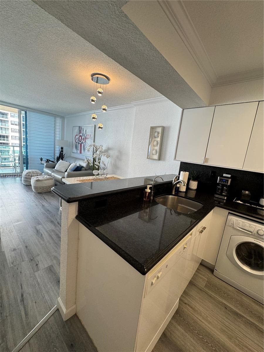 2501 S Ocean Dr 1105 photo 15