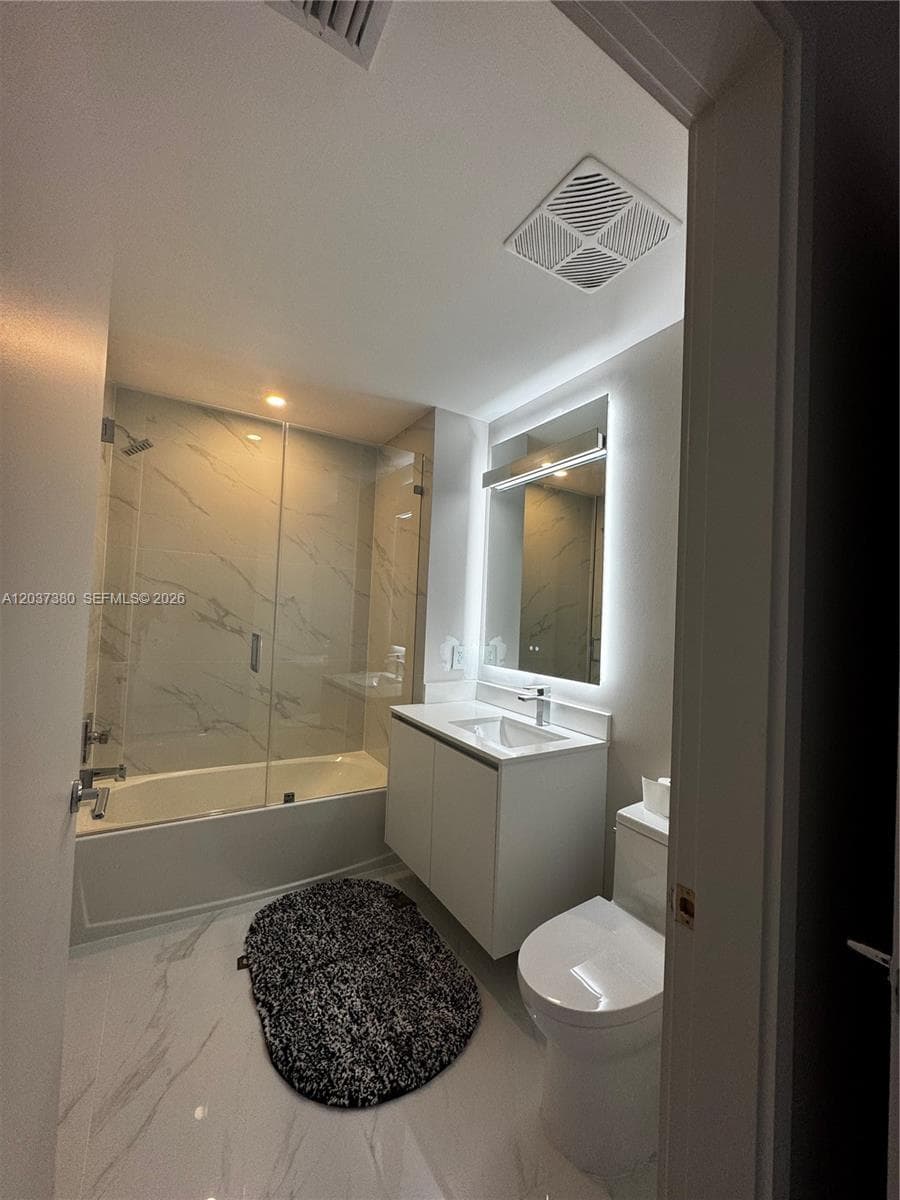 711 NE 23 2206 photo 22