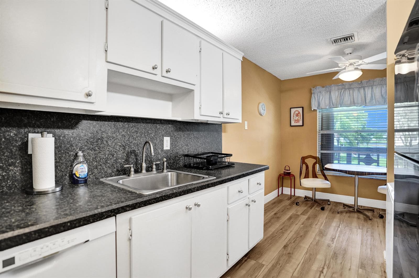1050 Citrus Way 203 photo 13
