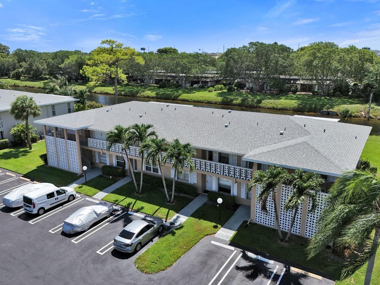 1050 Citrus Way 203 photo 4