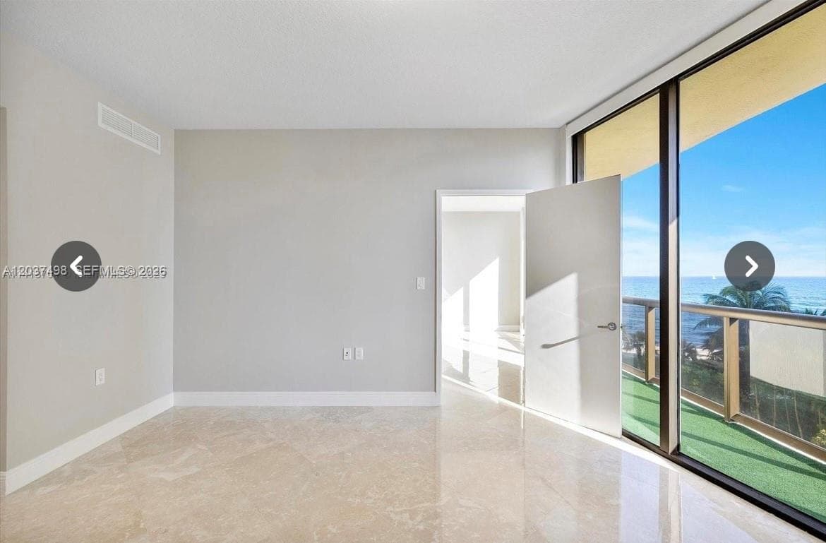 16275 Collins Ave 502 photo 17