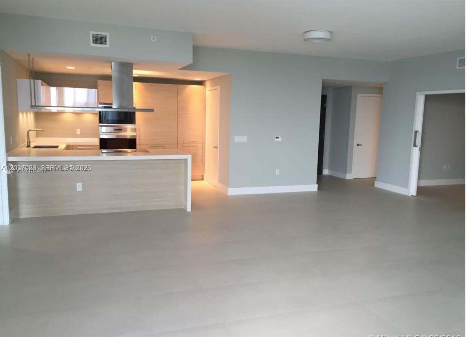 17301 Biscayne Blvd 1604 photo 1