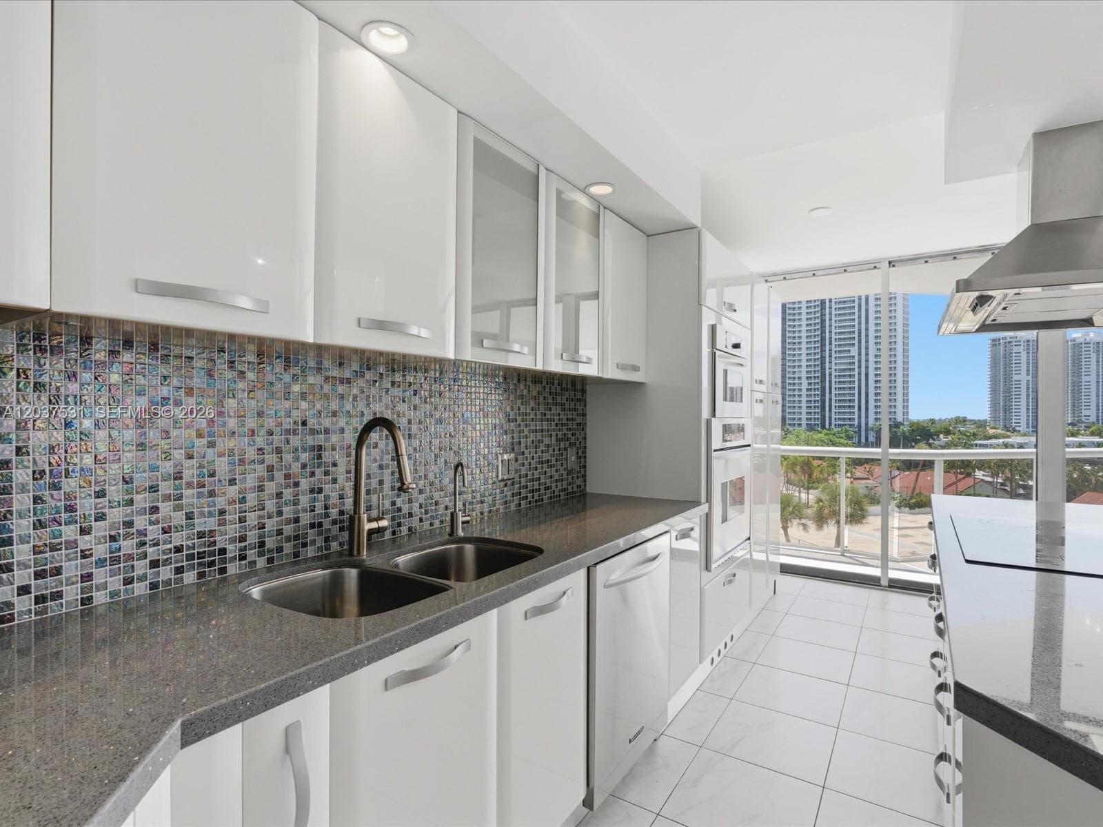 3610 Yacht Club Dr 702 photo 13