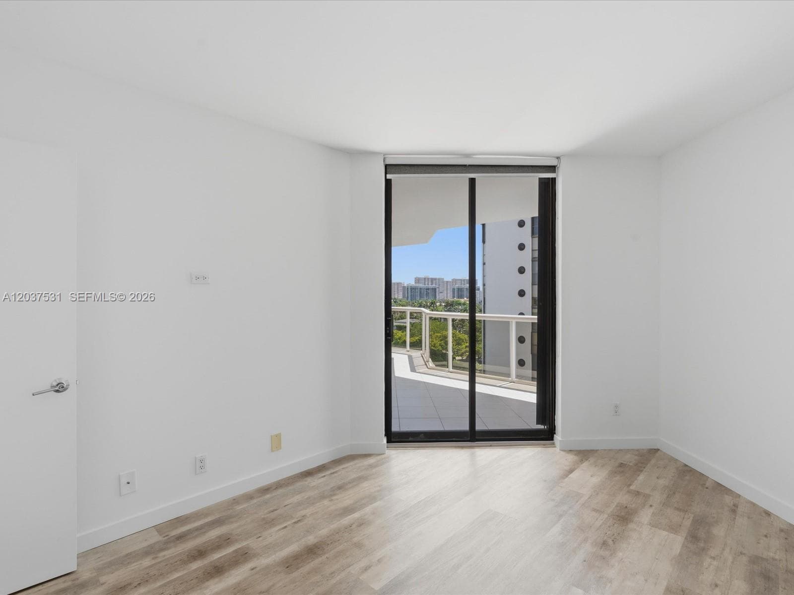3610 Yacht Club Dr 702 photo 17