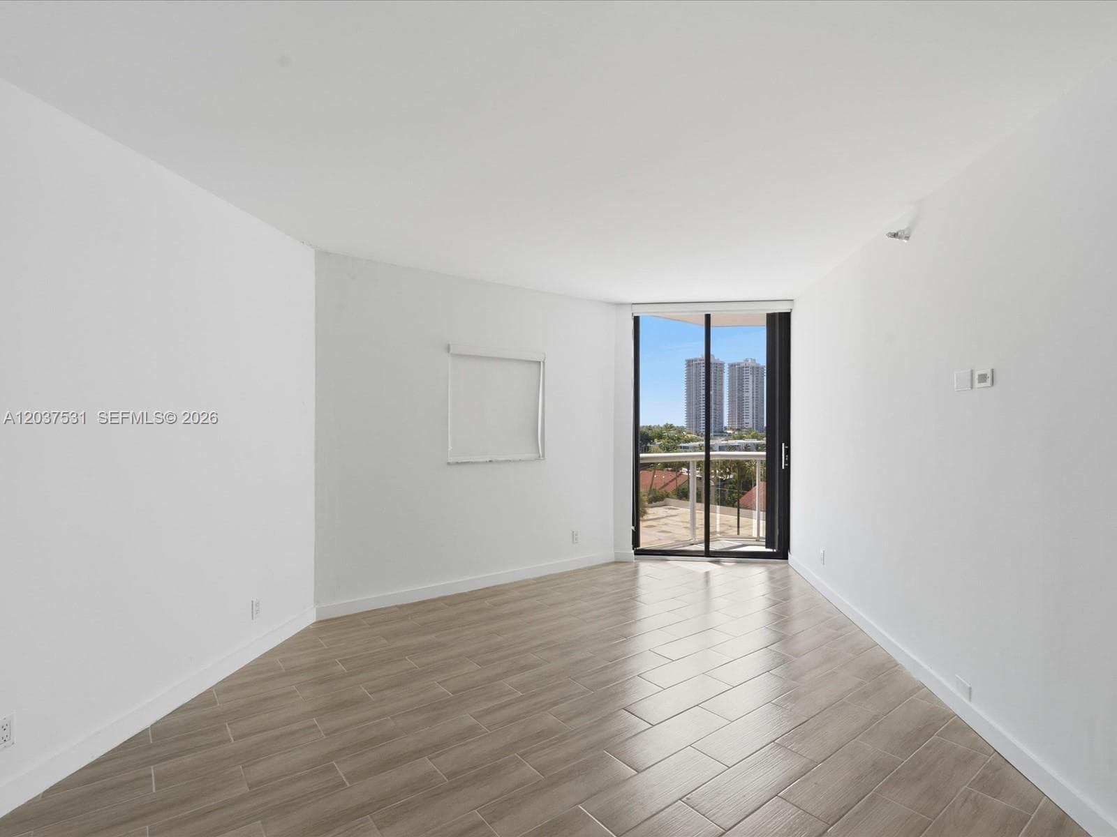 3610 Yacht Club Dr 702 photo 20