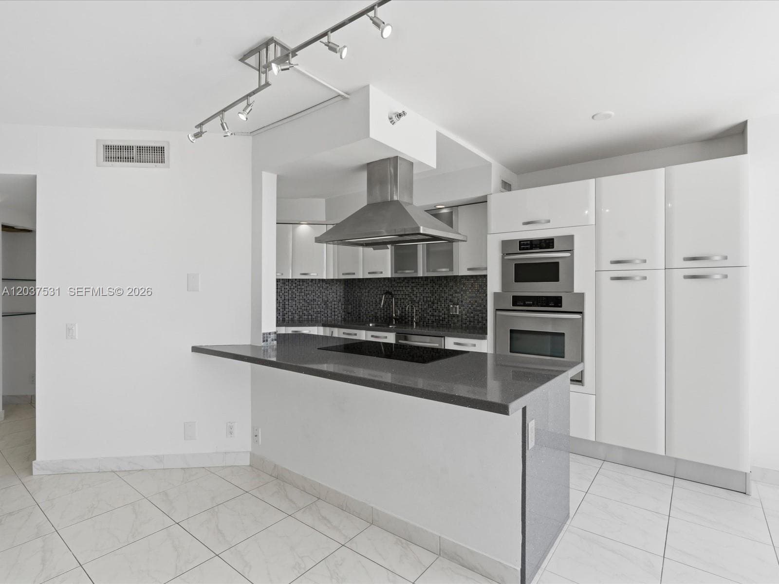 3610 Yacht Club Dr 702 photo 11