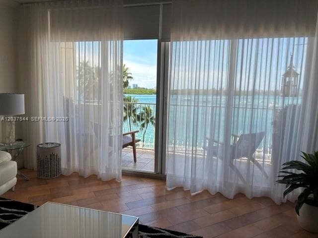 10350 W Bay Harbor Dr 4T photo 9