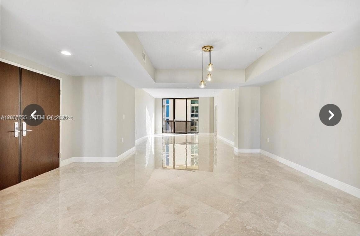 16275 Collins Ave 502 photo 4