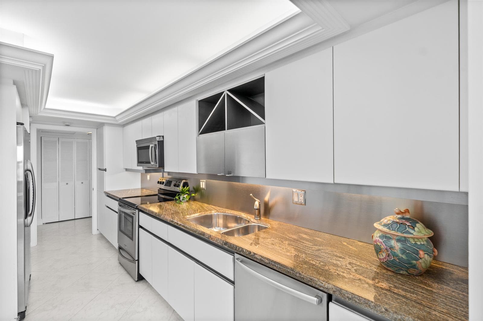 5100 N Ocean Boulevard 517 photo 10