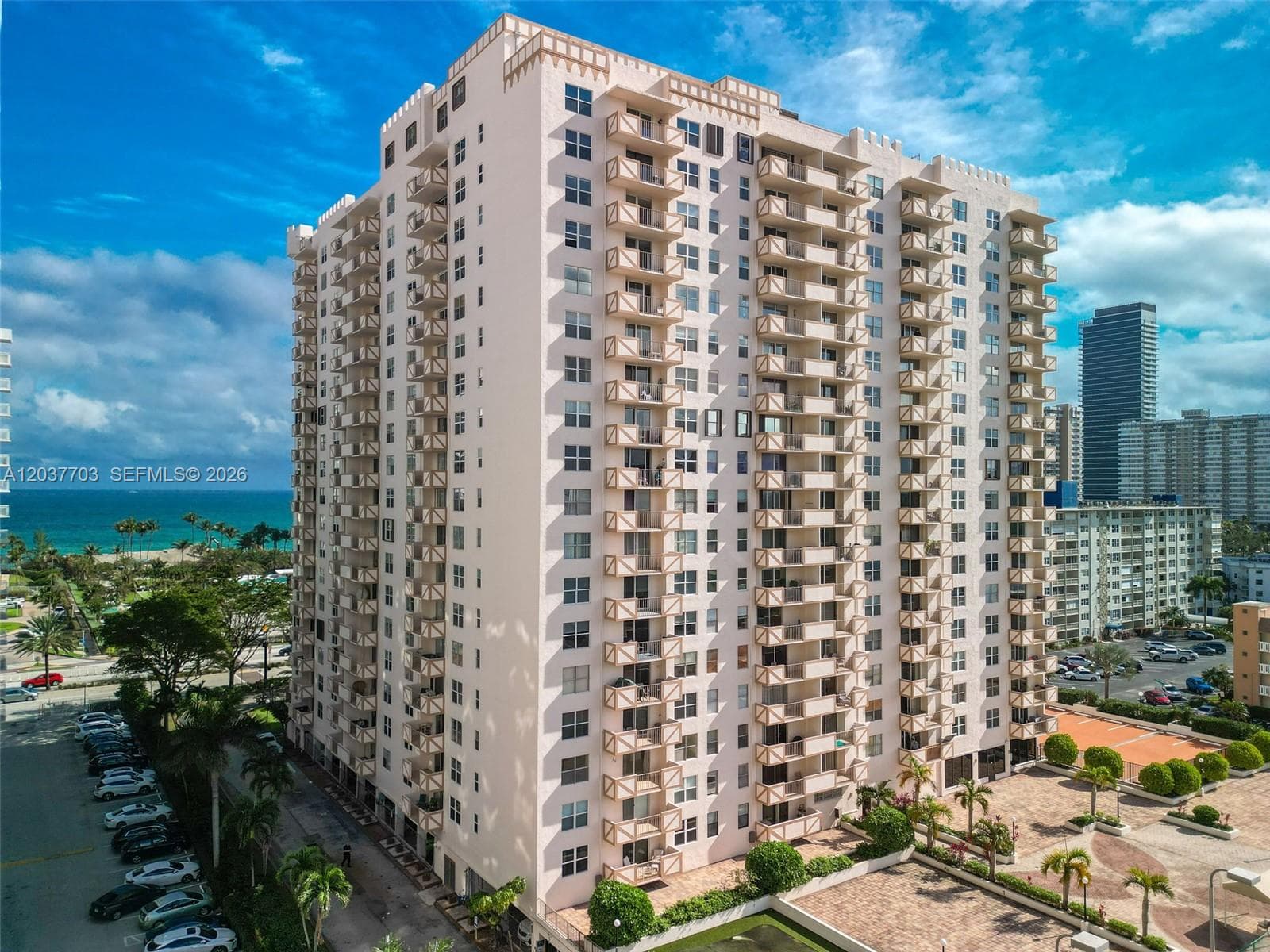 1865 S Ocean Dr 16B photo 1