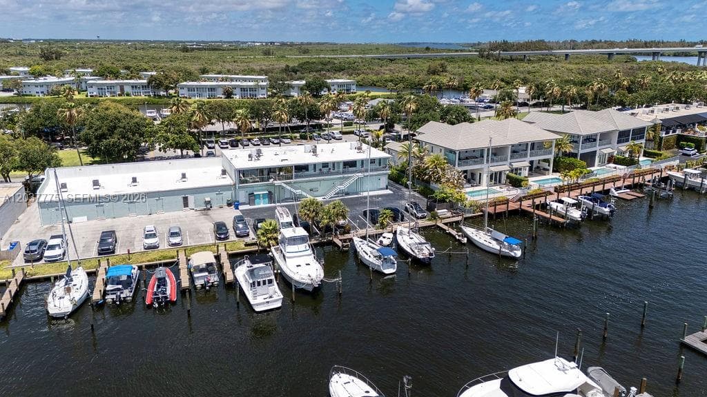 23 Royal Palm Pt B photo 6