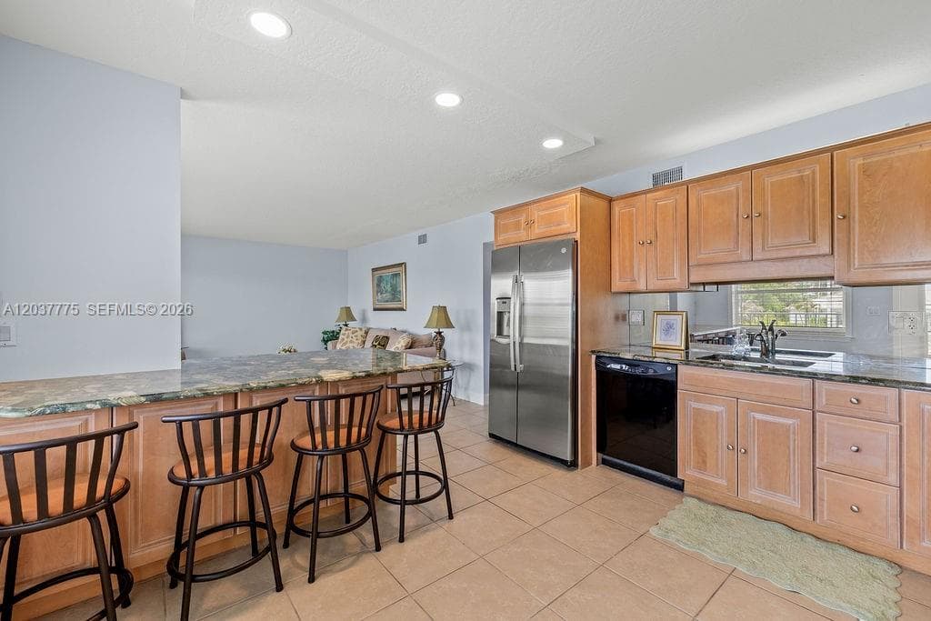 23 Royal Palm Pt B photo 16