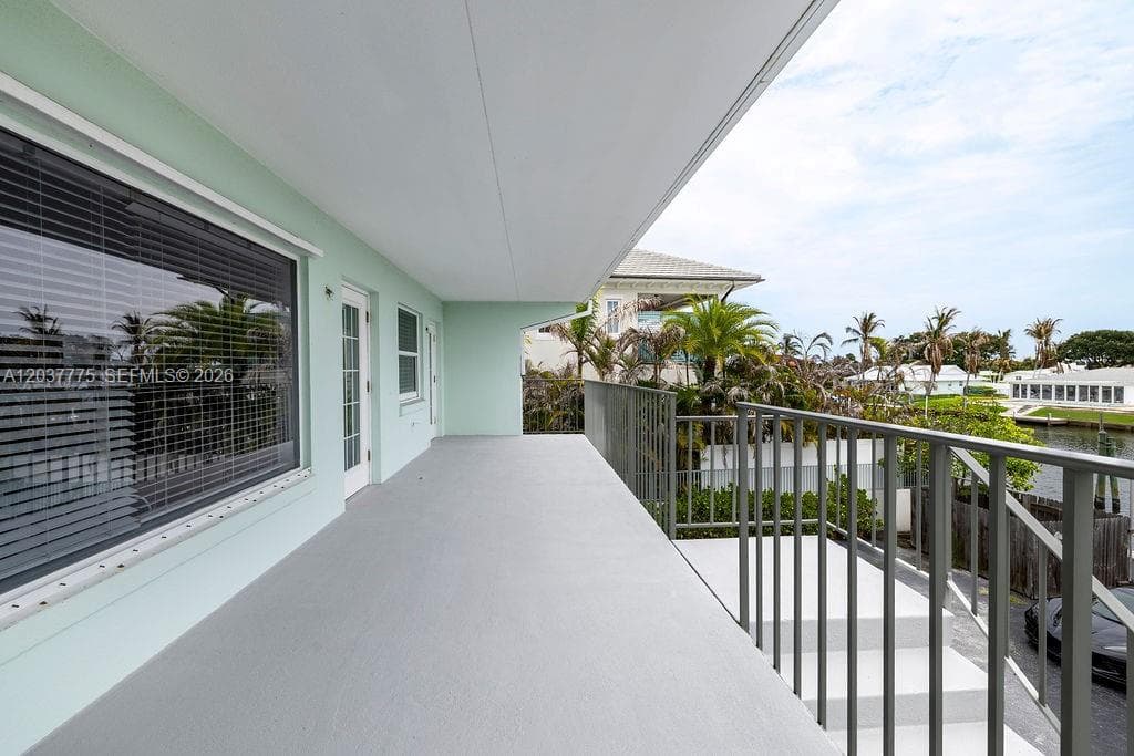 23 Royal Palm Pt B photo 8