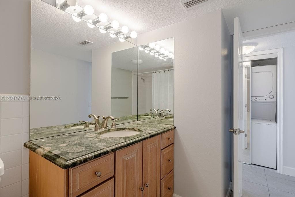 23 Royal Palm Pt B photo 21
