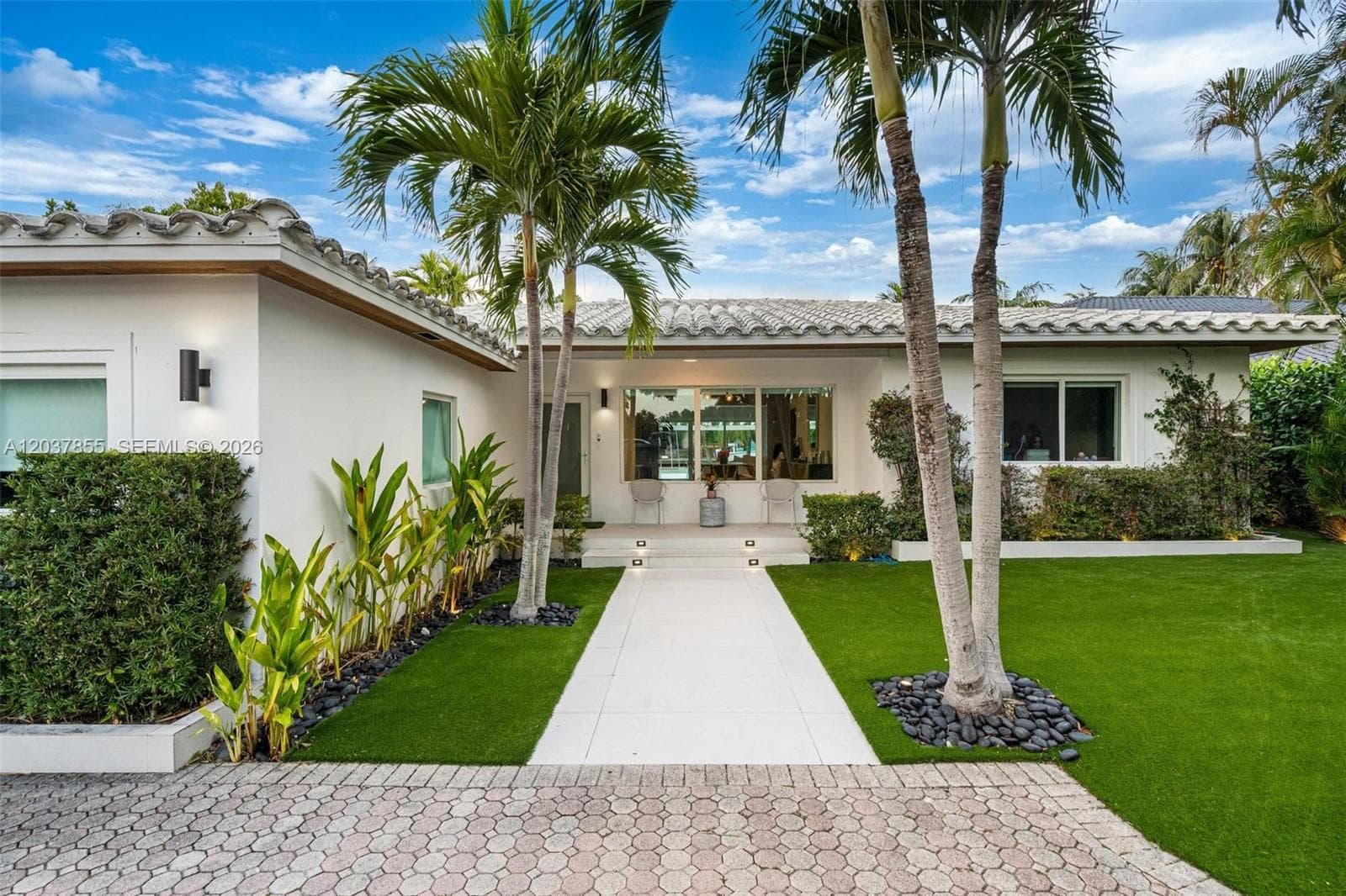 1835 Daytonia Rd photo 1