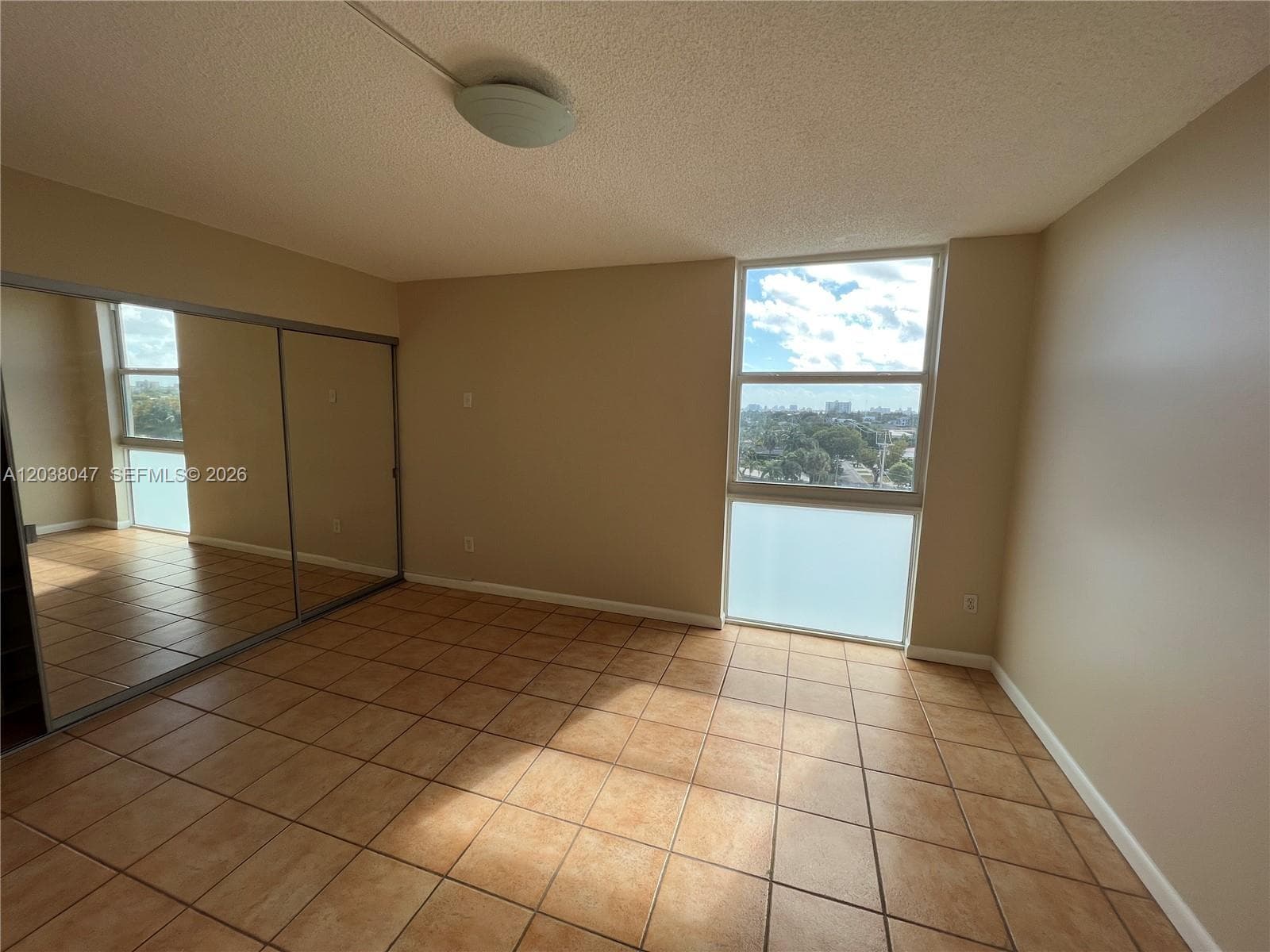 2350 NE 135th St 704 photo 13